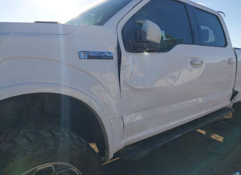 Photo 6 of 2020 Ford F-150 LARIAT (VIN 1FTFW1E54LKE49404)