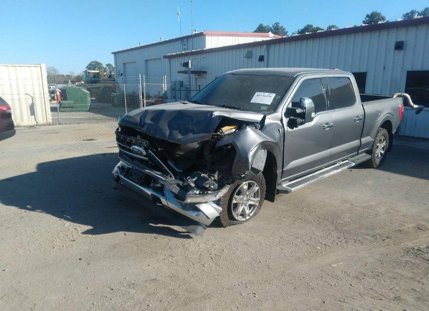 Photo 2 of 2022 Ford F-150 LARIAT (VIN 1FTFW1E54NFC26081)