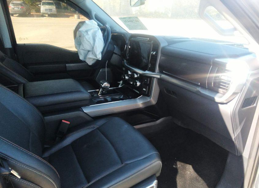 Photo 5 of 2022 Ford F-150 LARIAT (VIN 1FTFW1E54NFC26081)