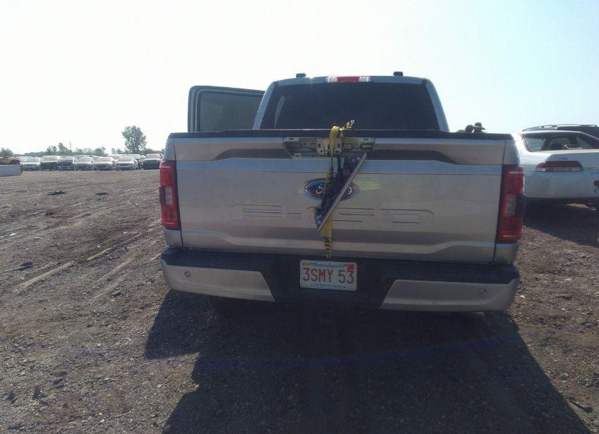 Photo 16 of 2023 Ford F-150 XLT (VIN 1FTFW1E54PFB56455)