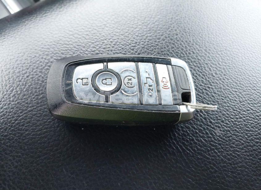 Photo 11 of 2018 Ford F-150 LARIAT (VIN 1FTFW1E55JFE25165)