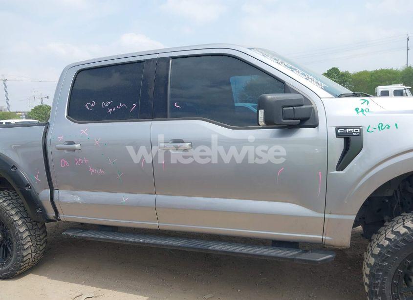 Photo 13 of 2021 Ford F-150 XLT (VIN 1FTFW1E55MFA59096)