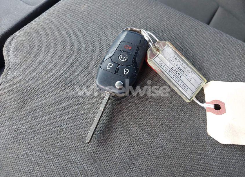 Photo 11 of 2021 Ford F-150 XLT (VIN 1FTFW1E55MKE45752)