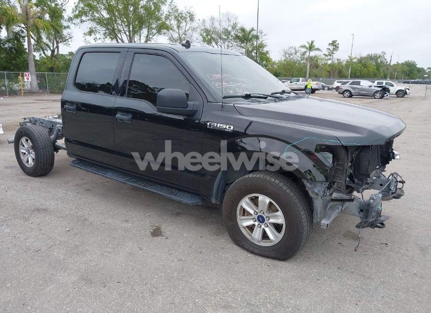 2019 Ford F-150 XLT (VIN 1FTFW1E56KFB72035) main photo