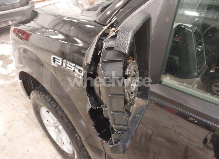 Photo 6 of 2019 Ford F-150 XLT (VIN 1FTFW1E56KFD02444)