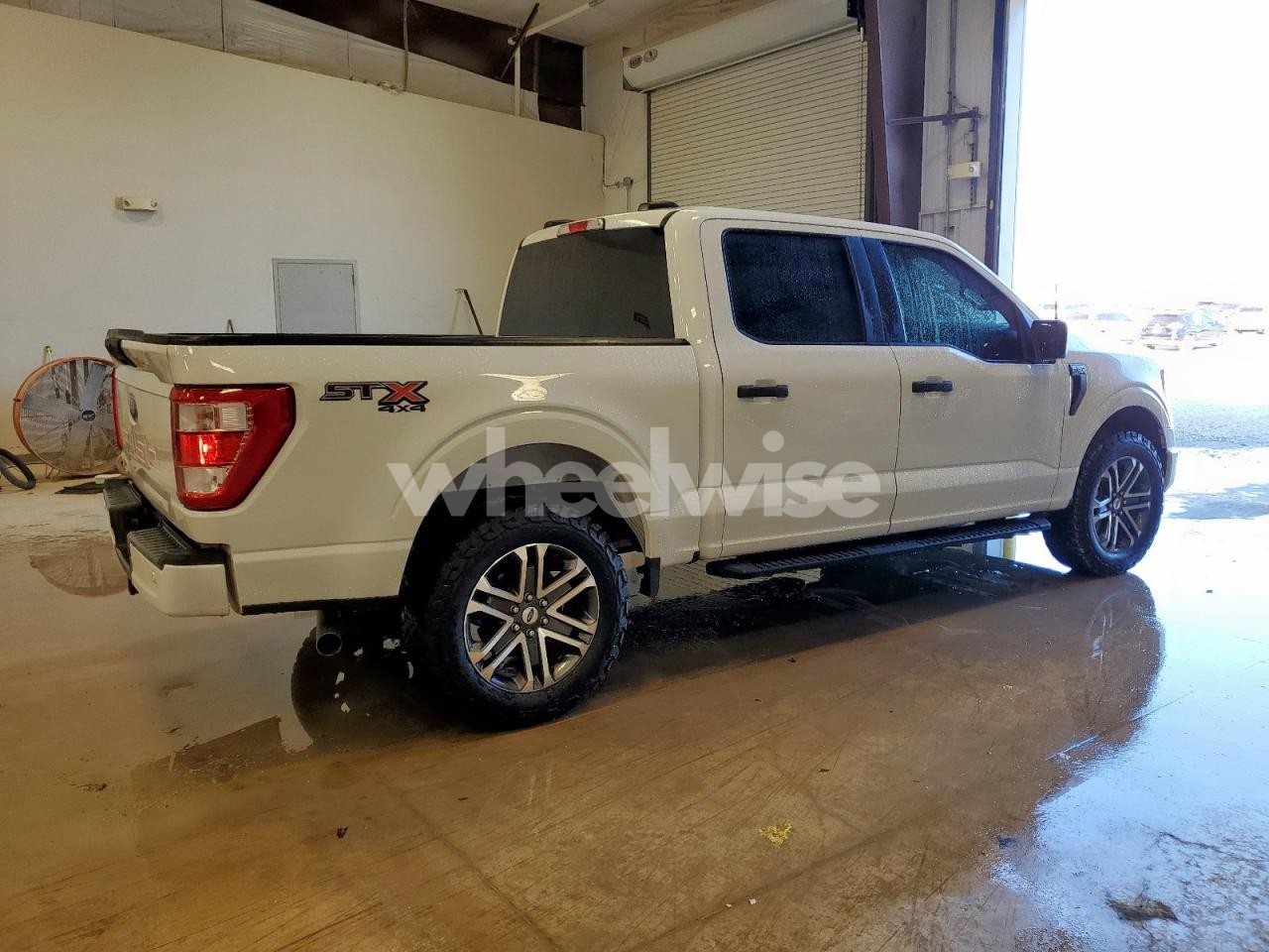 Photo 3 of 2022 FORD F150 SUPERCREW (VIN 1FTFW1E58NFA68196)
