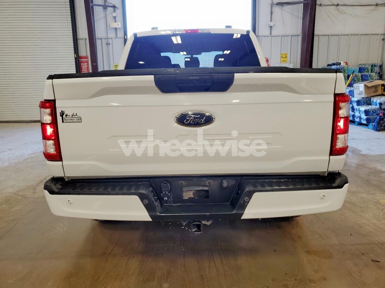Photo 6 of 2022 FORD F150 SUPERCREW (VIN 1FTFW1E58NFA68196)