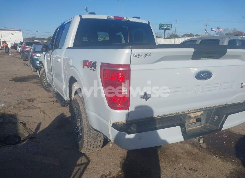 Photo 3 of 2022 Ford F-150 XLT (VIN 1FTFW1E58NKE47576)