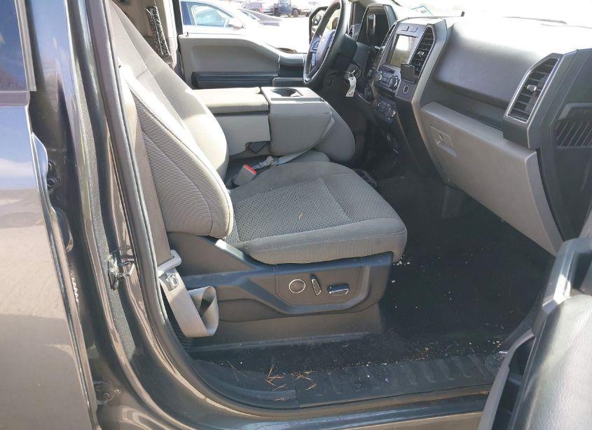 Photo 5 of 2018 Ford F-150 XLT (VIN 1FTFW1E59JFB68298)