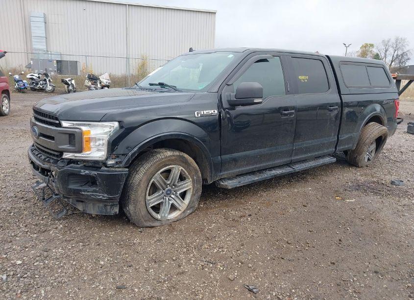 Photo 2 of 2018 Ford F-150 XLT (VIN 1FTFW1E59JFD63415)