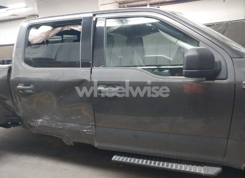 Photo 13 of 2018 Ford F-150 XLT (VIN 1FTFW1E59JKF29455)