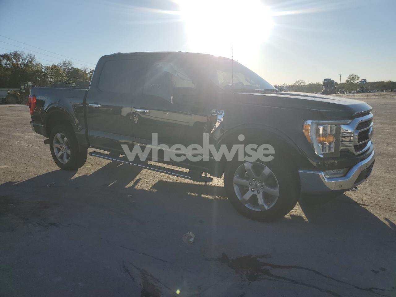 Photo 4 of 2021 FORD F150 SUPERCREW (VIN 1FTFW1E59MFA43855)