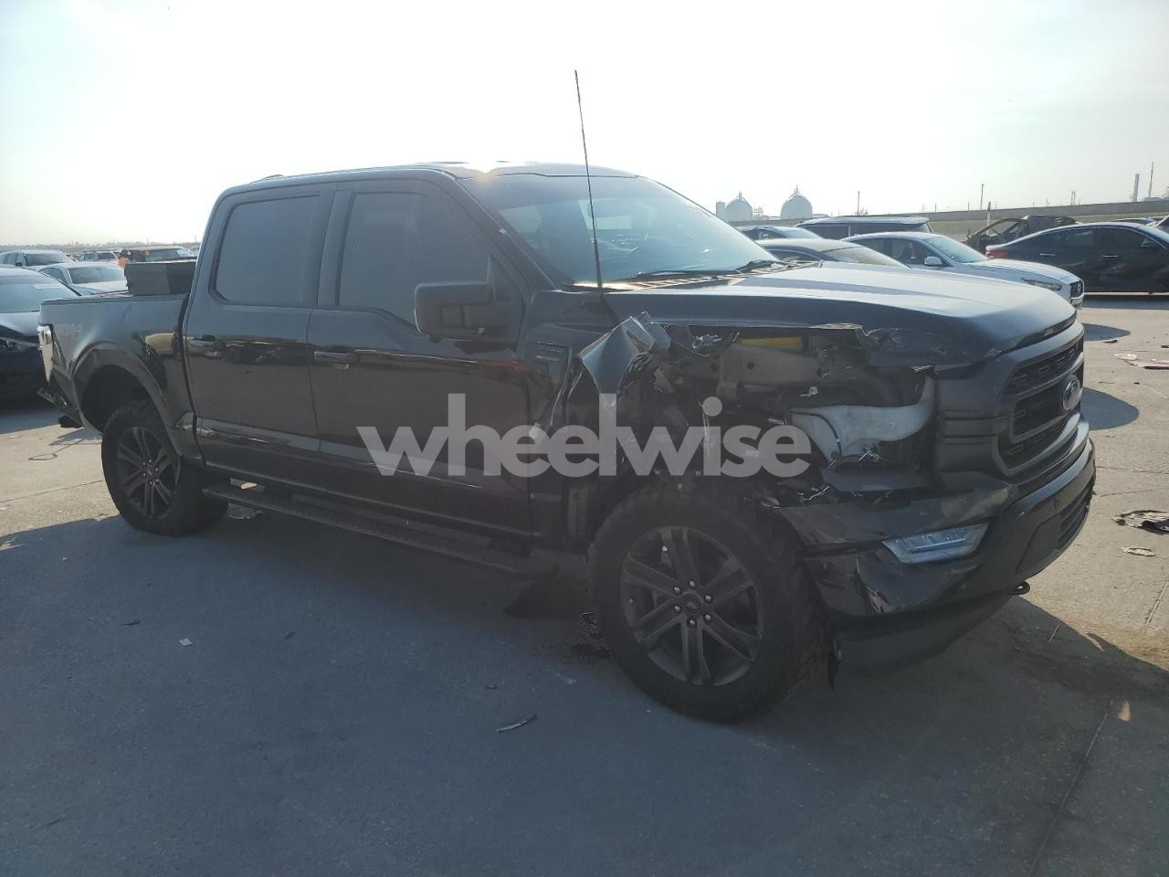 Photo 4 of 2022 FORD F150 SUPERCREW (VIN 1FTFW1E59NFA60446)