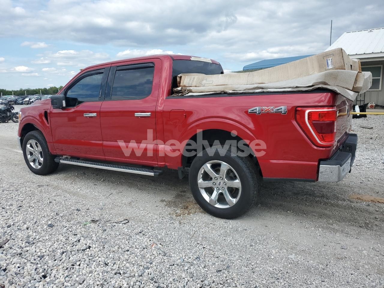 Photo 2 of 2022 FORD F150 SUPERCREW (VIN 1FTFW1E59NKD17936)