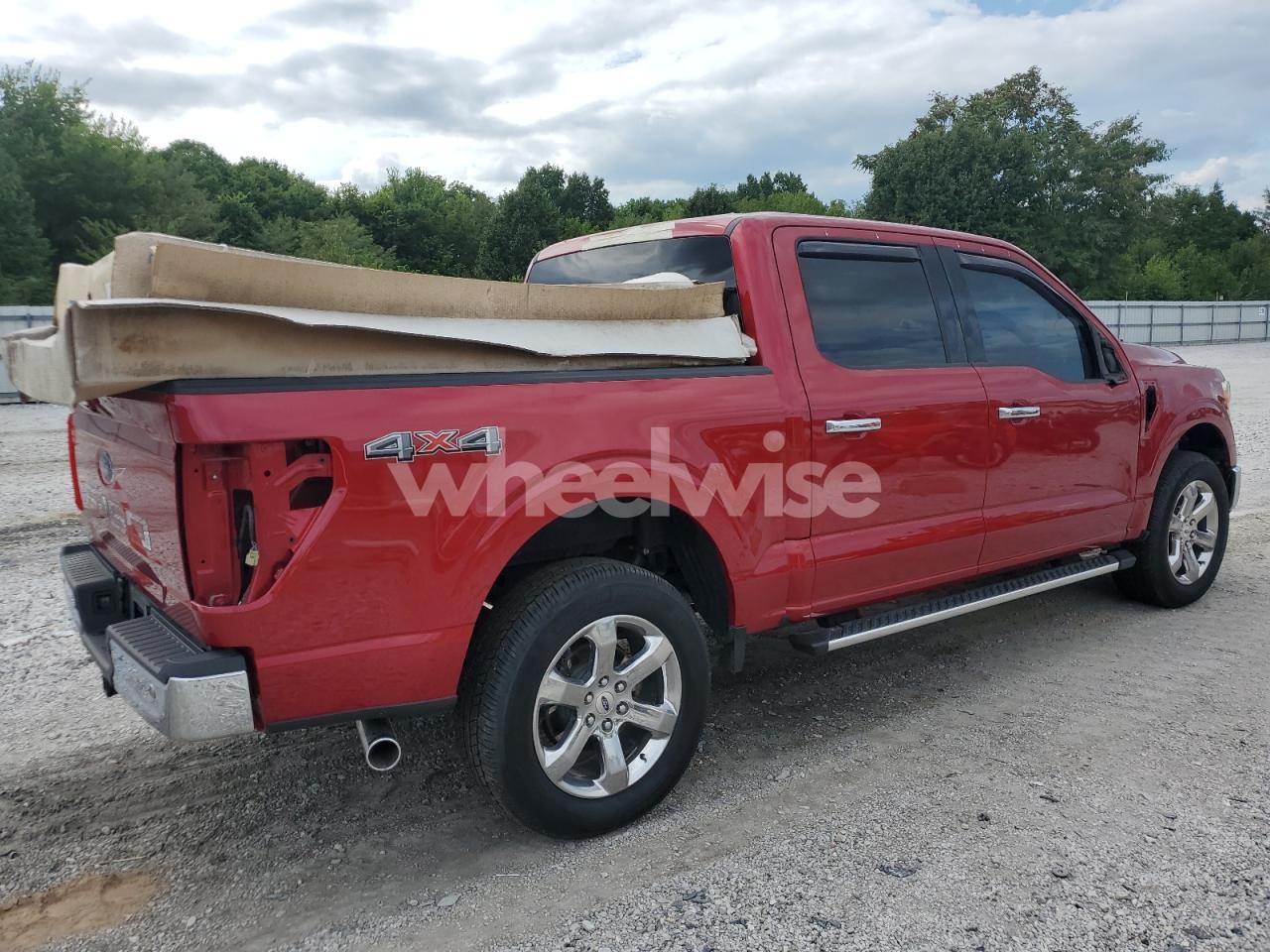 Photo 3 of 2022 FORD F150 SUPERCREW (VIN 1FTFW1E59NKD17936)