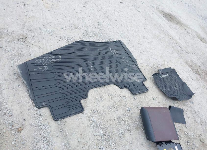 Photo 18 of 2022 Ford F-150 LARIAT (VIN 1FTFW1E59NKF04884)