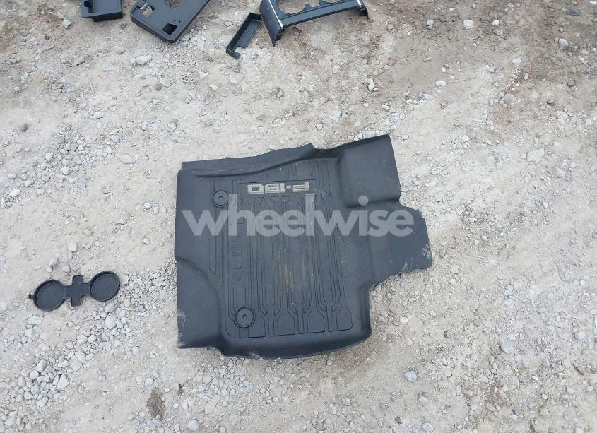 Photo 19 of 2022 Ford F-150 LARIAT (VIN 1FTFW1E59NKF04884)