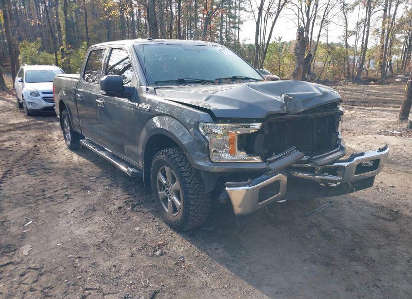 2018 Ford F-150 XLT (VIN 1FTFW1E5XJFB06165) main photo
