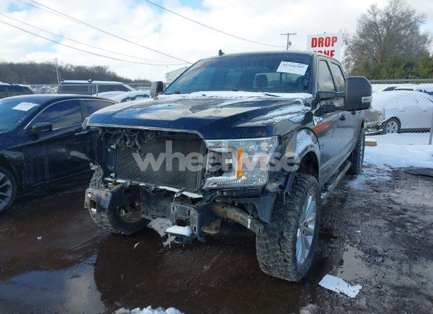 Photo 2 of 2018 Ford F-150 XLT (VIN 1FTFW1E5XJKE32877)