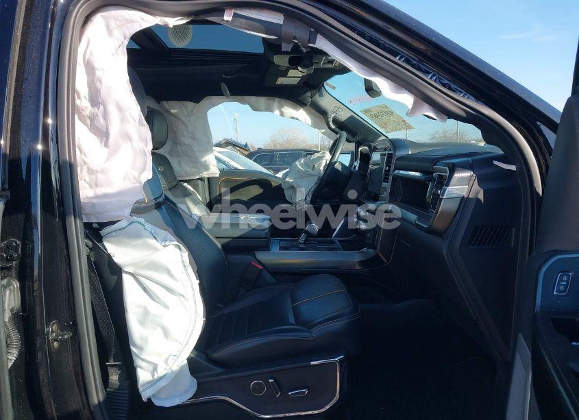 Photo 5 of 2022 Ford F-150 PLATINUM (VIN 1FTFW1E80NFA13445)