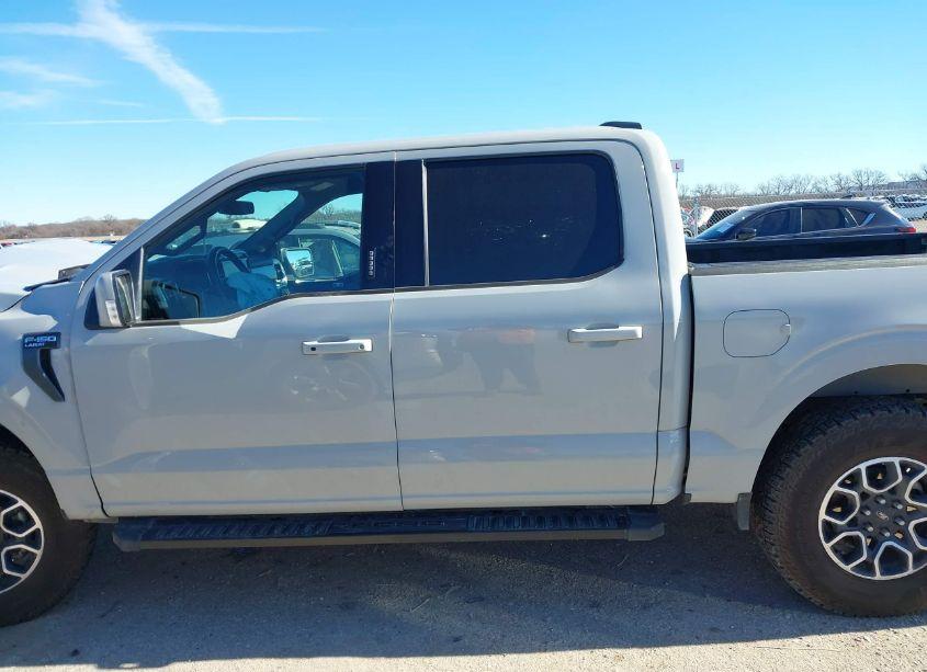 Photo 14 of 2023 Ford F-150 LARIAT (VIN 1FTFW1E80PKE37797)