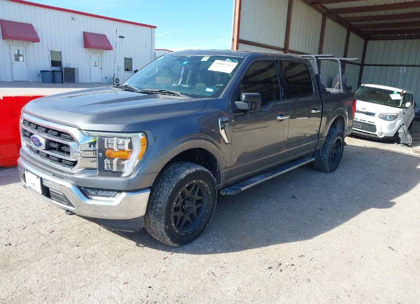 Photo 2 of 2022 Ford F-150 XLT (VIN 1FTFW1E81NKE78842)