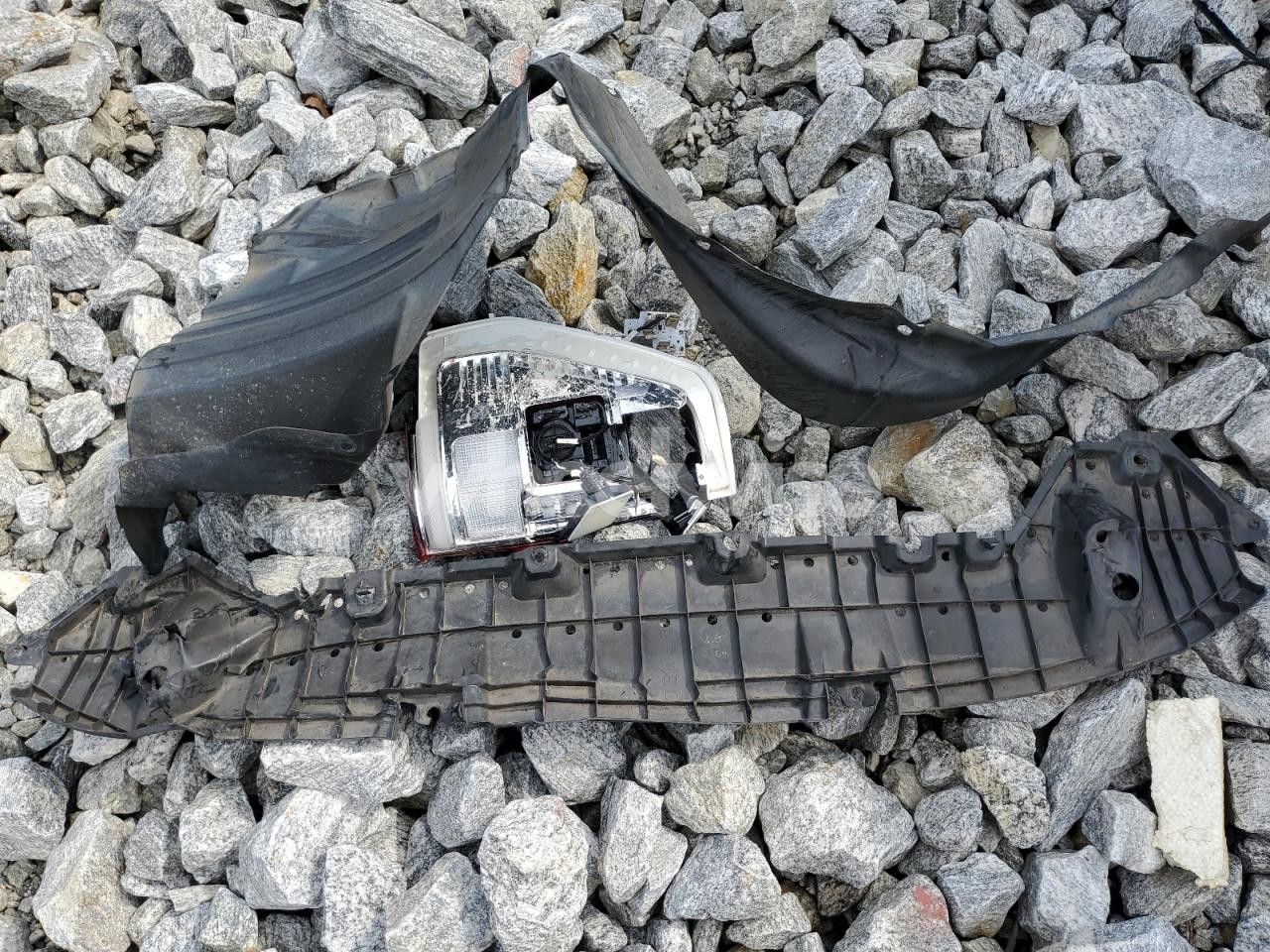 Photo 12 of 2023 FORD F150 SUPERCREW (VIN 1FTFW1E81PFB46783)