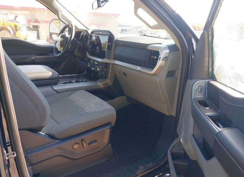 Photo 5 of 2023 Ford F-150 XLT (VIN 1FTFW1E81PFB71067)