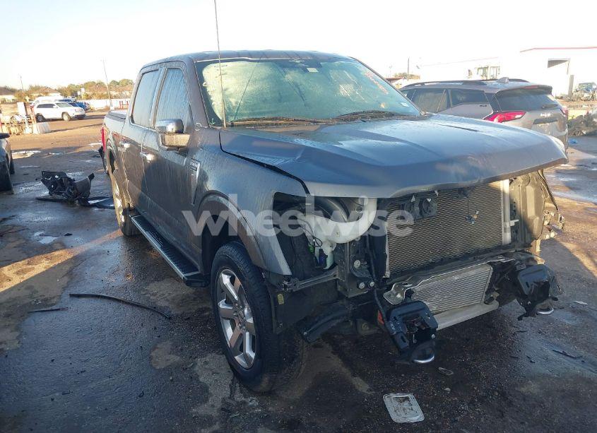 2023 Ford F-150 LARIAT (VIN 1FTFW1E81PKE39560) main photo