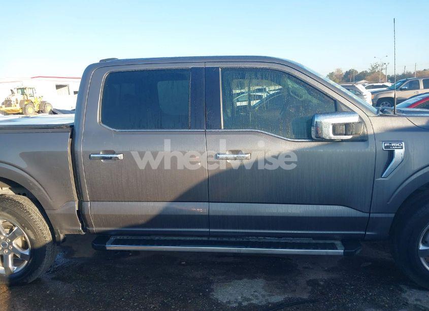Photo 14 of 2023 Ford F-150 LARIAT (VIN 1FTFW1E81PKE39560)