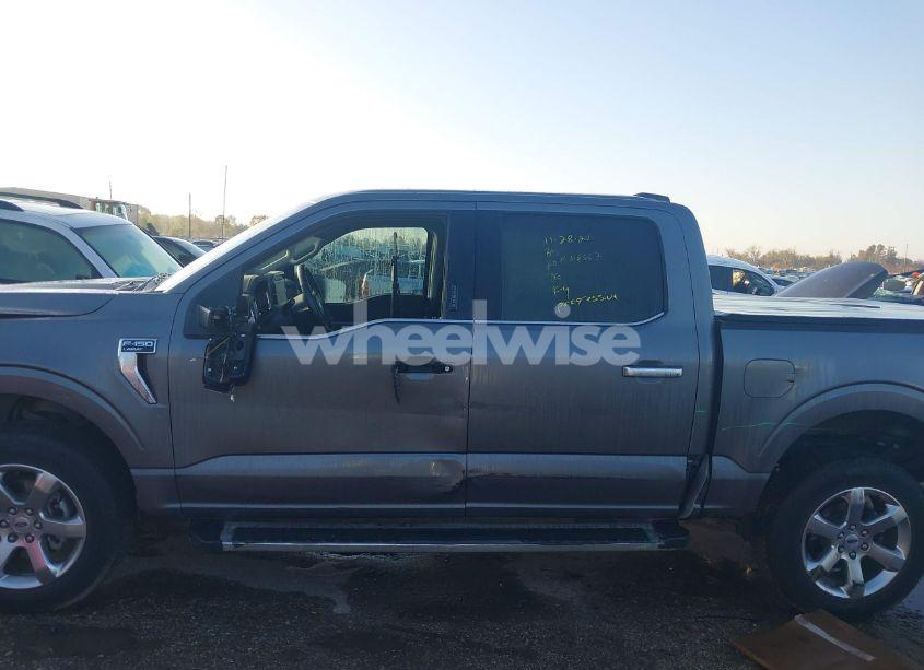 Photo 15 of 2023 Ford F-150 LARIAT (VIN 1FTFW1E81PKE39560)
