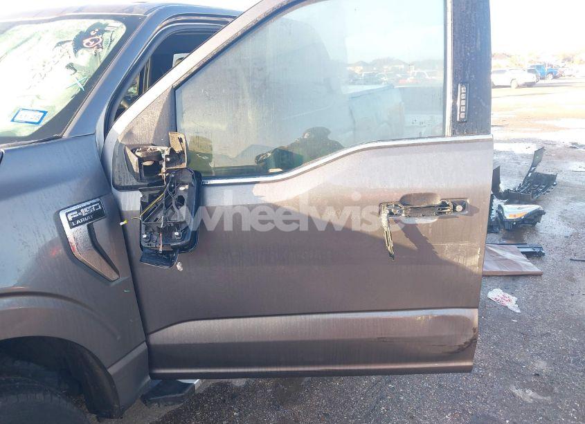 Photo 19 of 2023 Ford F-150 LARIAT (VIN 1FTFW1E81PKE39560)