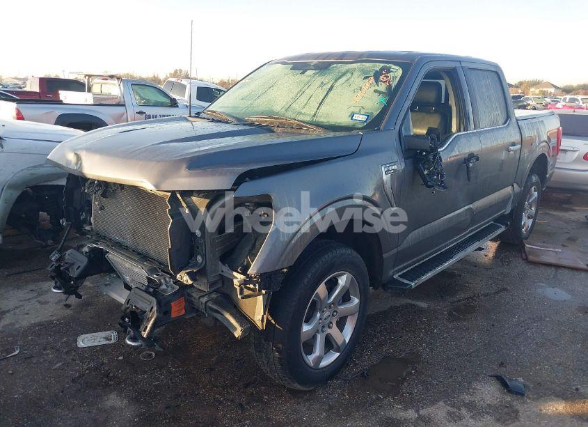 Photo 2 of 2023 Ford F-150 LARIAT (VIN 1FTFW1E81PKE39560)