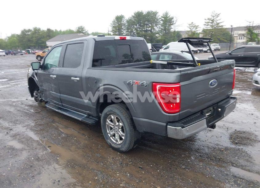 Photo 3 of 2021 Ford F-150 XLT (VIN 1FTFW1E82MFA77324)