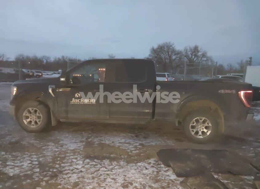 Photo 15 of 2021 Ford F-150 XLT (VIN 1FTFW1E82MKE69632)