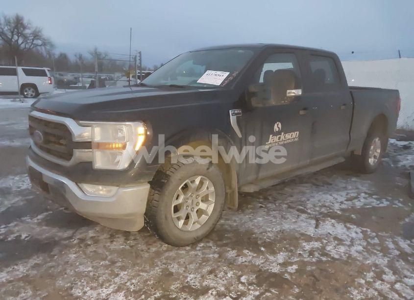 Photo 2 of 2021 Ford F-150 XLT (VIN 1FTFW1E82MKE69632)