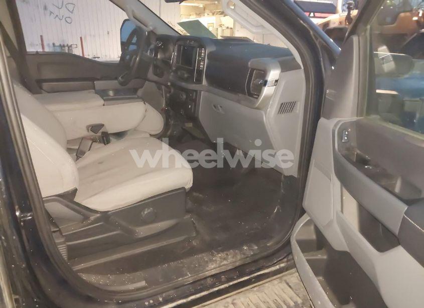 Photo 5 of 2021 Ford F-150 XLT (VIN 1FTFW1E82MKE69632)