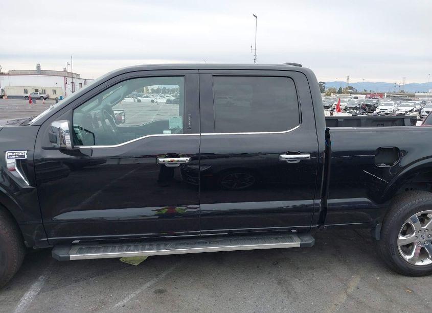 Photo 15 of 2023 Ford F-150 LARIAT (VIN 1FTFW1E82PKD70135)