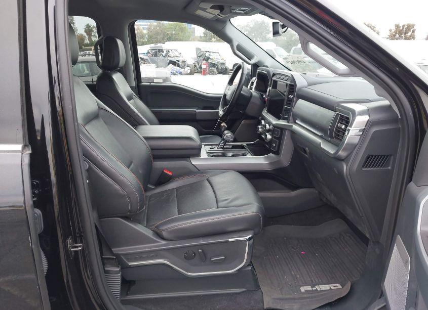 Photo 5 of 2023 Ford F-150 LARIAT (VIN 1FTFW1E82PKD70135)