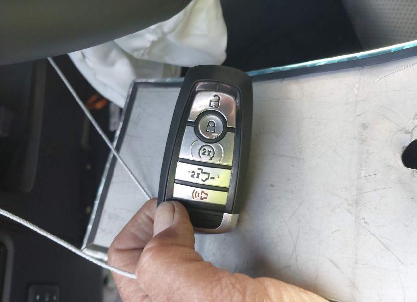 Photo 11 of 2023 Ford F-150 LARIAT (VIN 1FTFW1E82PKF26559)