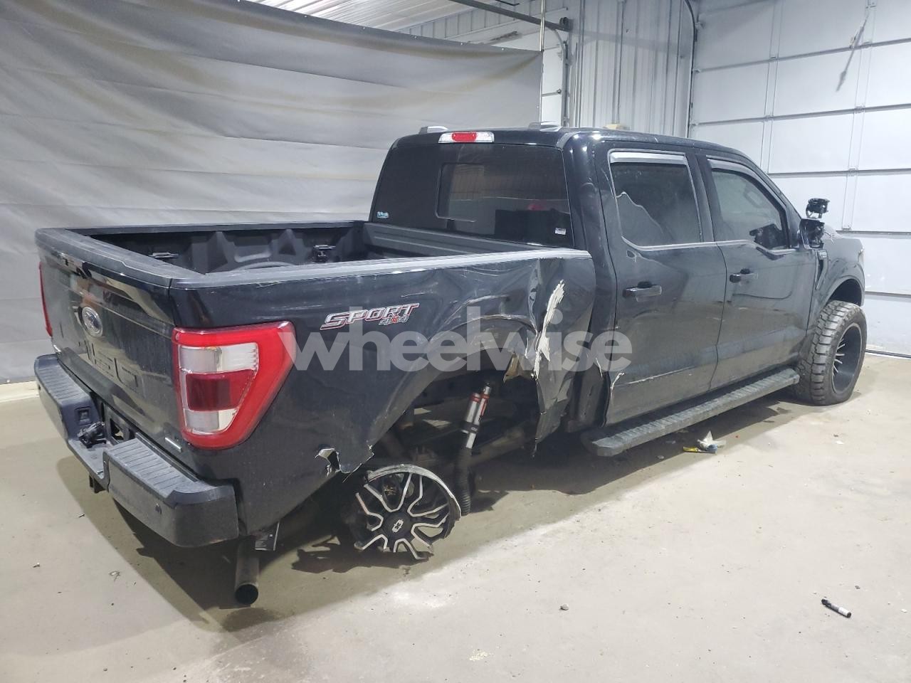 Photo 3 of 2021 FORD F150 SUPERCREW (VIN 1FTFW1E83MFB20410)