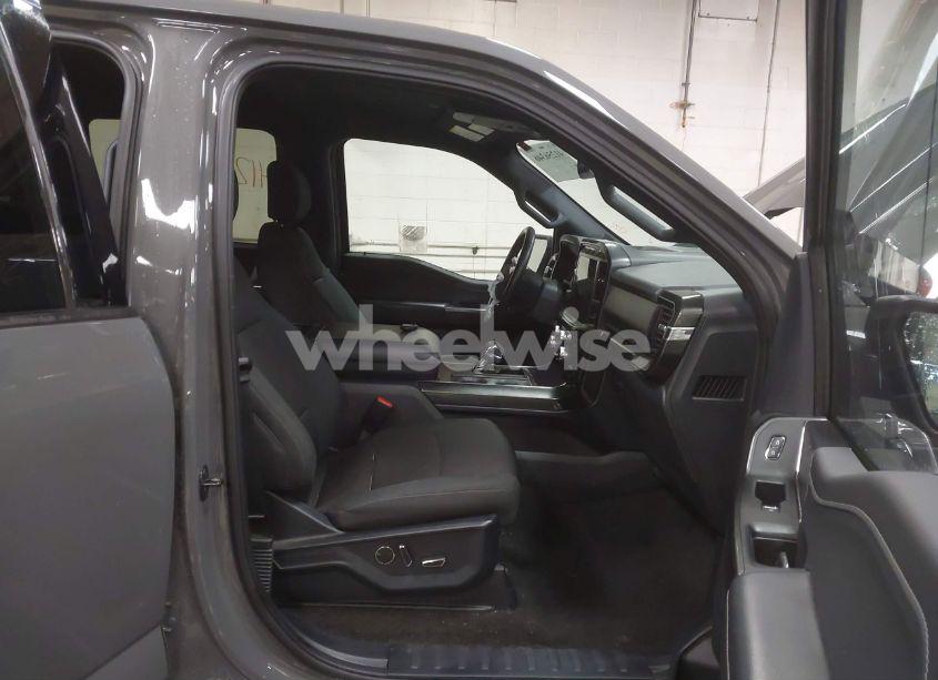 Photo 5 of 2021 Ford F-150 XLT (VIN 1FTFW1E84MFA53655)