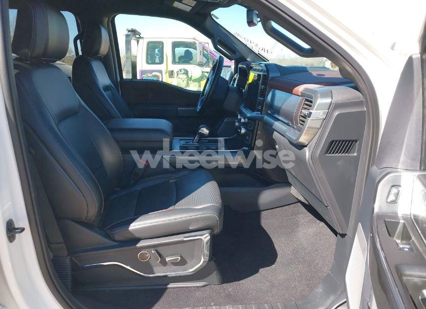Photo 5 of 2023 Ford F-150 LARIAT (VIN 1FTFW1E84PFB71578)