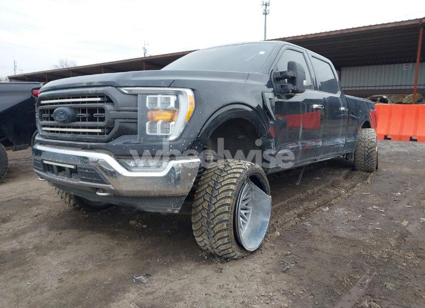 Photo 2 of 2021 Ford F-150 XLT (VIN 1FTFW1E85MFA82324)
