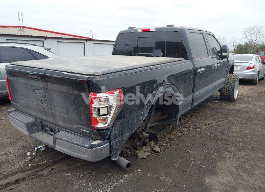 Photo 4 of 2021 Ford F-150 XLT (VIN 1FTFW1E85MFA82324)