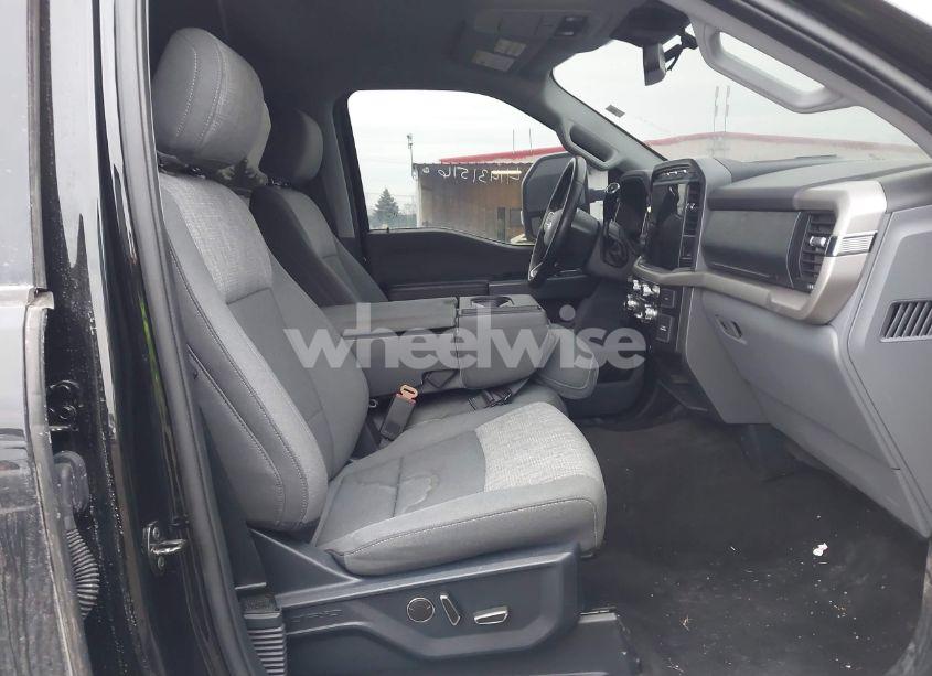 Photo 5 of 2021 Ford F-150 XLT (VIN 1FTFW1E85MFA82324)