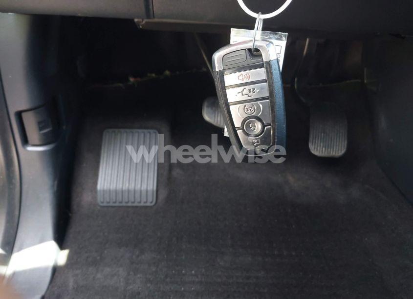 Photo 11 of 2021 Ford F-150 PLATINUM (VIN 1FTFW1E85MFB91107)