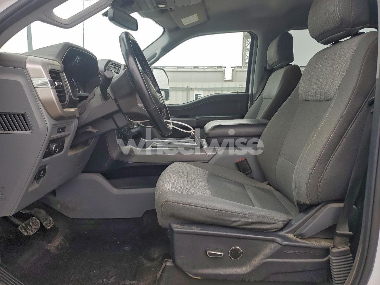 Photo 7 of 2021 FORD F150 SUPERCREW (VIN 1FTFW1E86MKE57242)