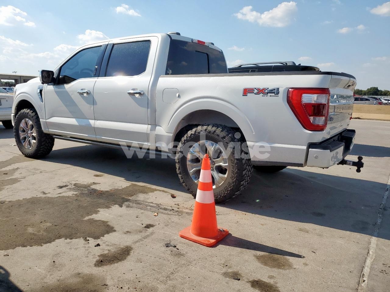 Photo 2 of 2023 FORD F150 SUPERCREW (VIN 1FTFW1E86PFB60856)