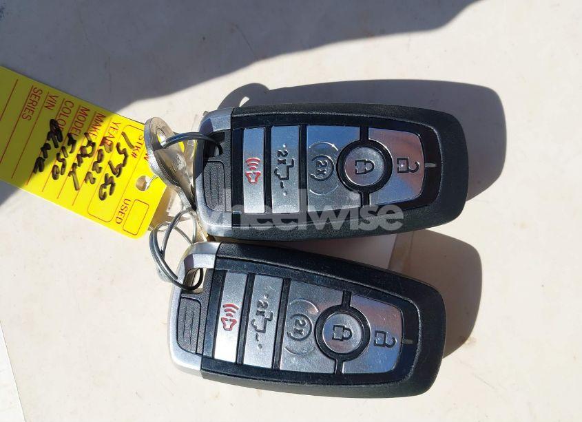 Photo 11 of 2022 Ford F-150 LARIAT (VIN 1FTFW1E87NFA90247)